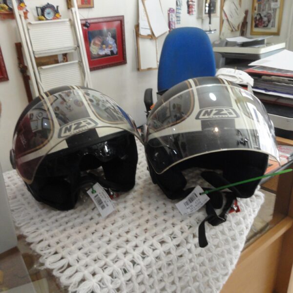 CASCO MOTO HELMETS NZI RIDON, BUEN ESTADO, DISPONIBLES DOS UNIDADES TALLA S Y XS, PVP 22.50€, PRECIO INDIVIDUAL